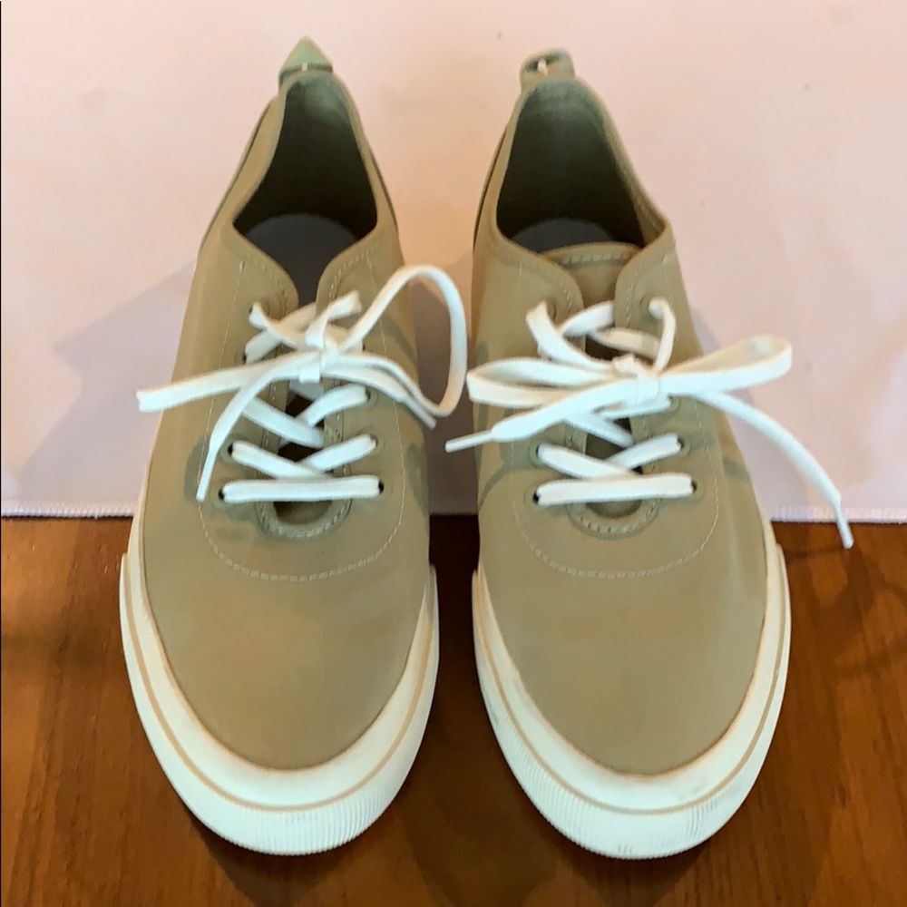 Everlane Forever Sneaker EMS 9 green/moss like new